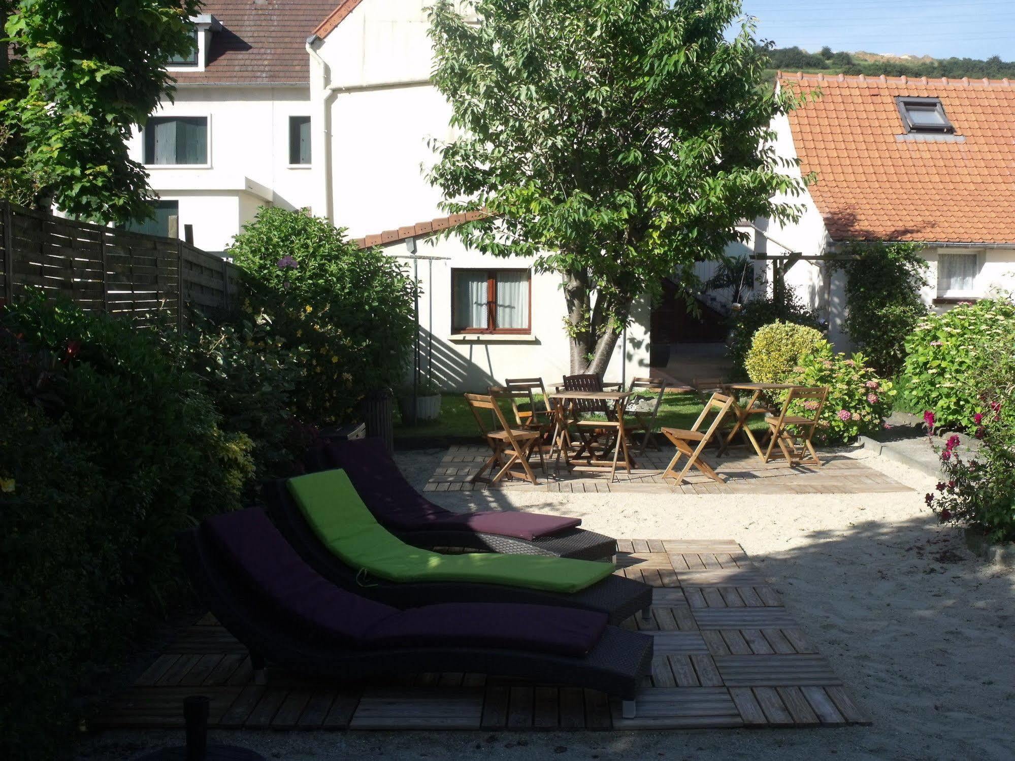Le Clos Robinson Martin-Eglise Exterior photo